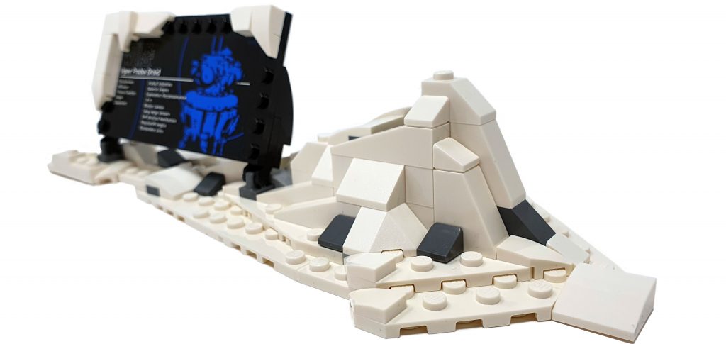 image of the snowy base of the lego imperial probe droid set