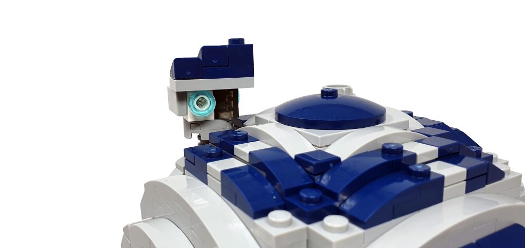 image of the periscope feature on the lego r2d2 set